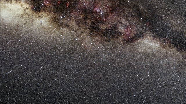 Aproximação ao enxame estelar IC 4651